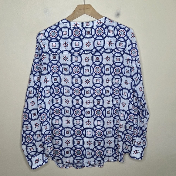 Liz Claiborne | White Blue Circle Print Long Sleeve Button Up Shirt Size Medium - Picture 4 of 4